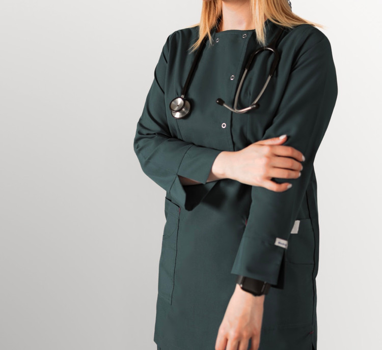 اسکراب زنانه آستین سه ربع رنگ سبزتیره